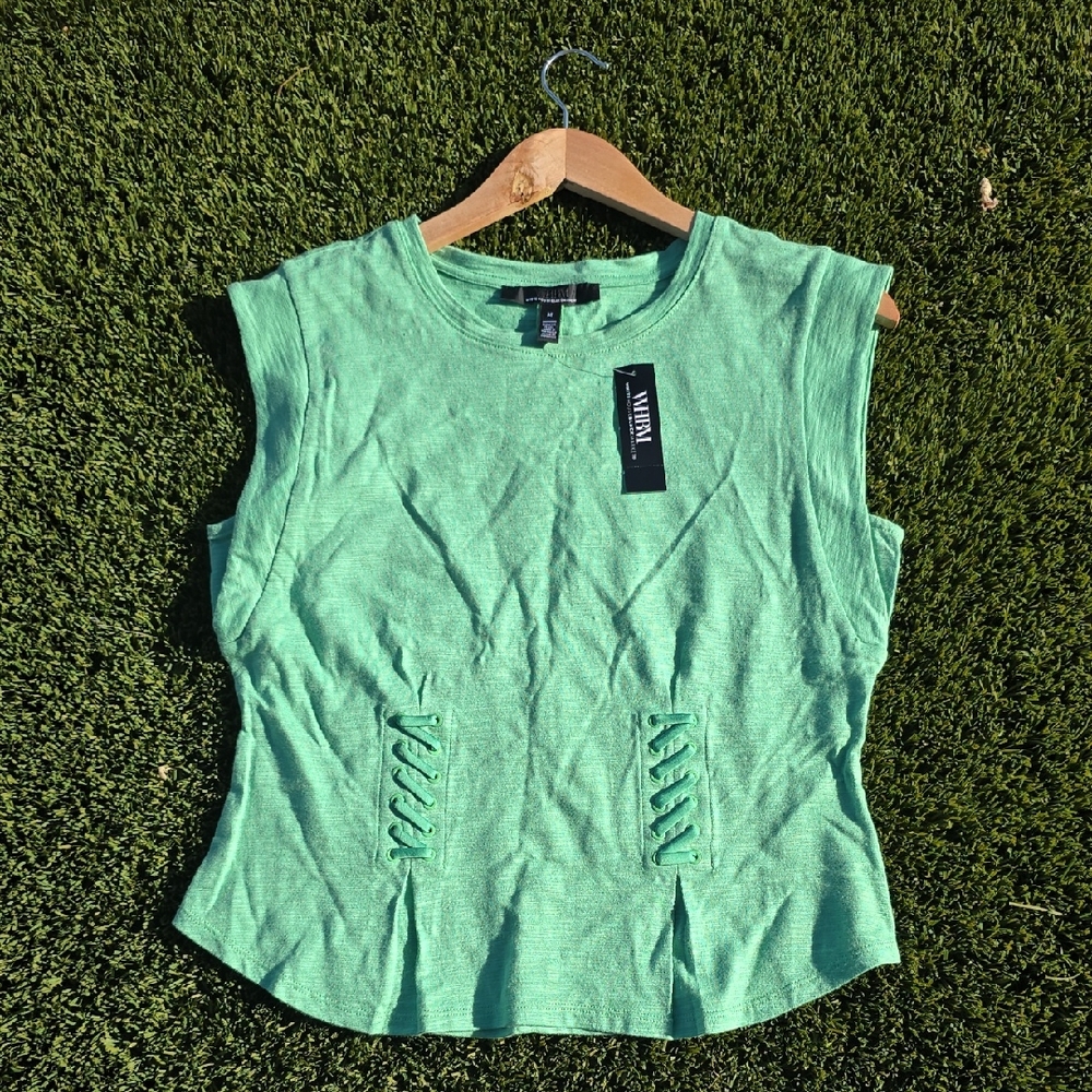 White House Black Market Green Lace Detail Top